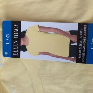 L :Ellen Tracy Short Sleeve T-shirt